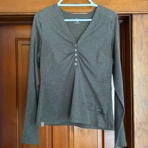 🍁Donated🍁Outdoor Research Henley with birds